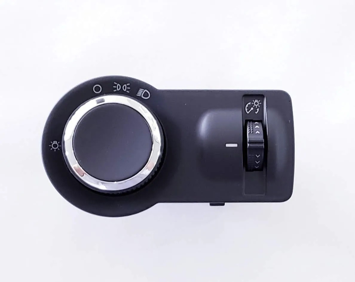 Boton Switch Luz Trax 2013-2016